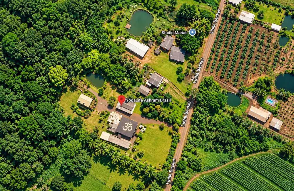Vista aérea do YogaLife Ashram Brasil em Terra de Areia